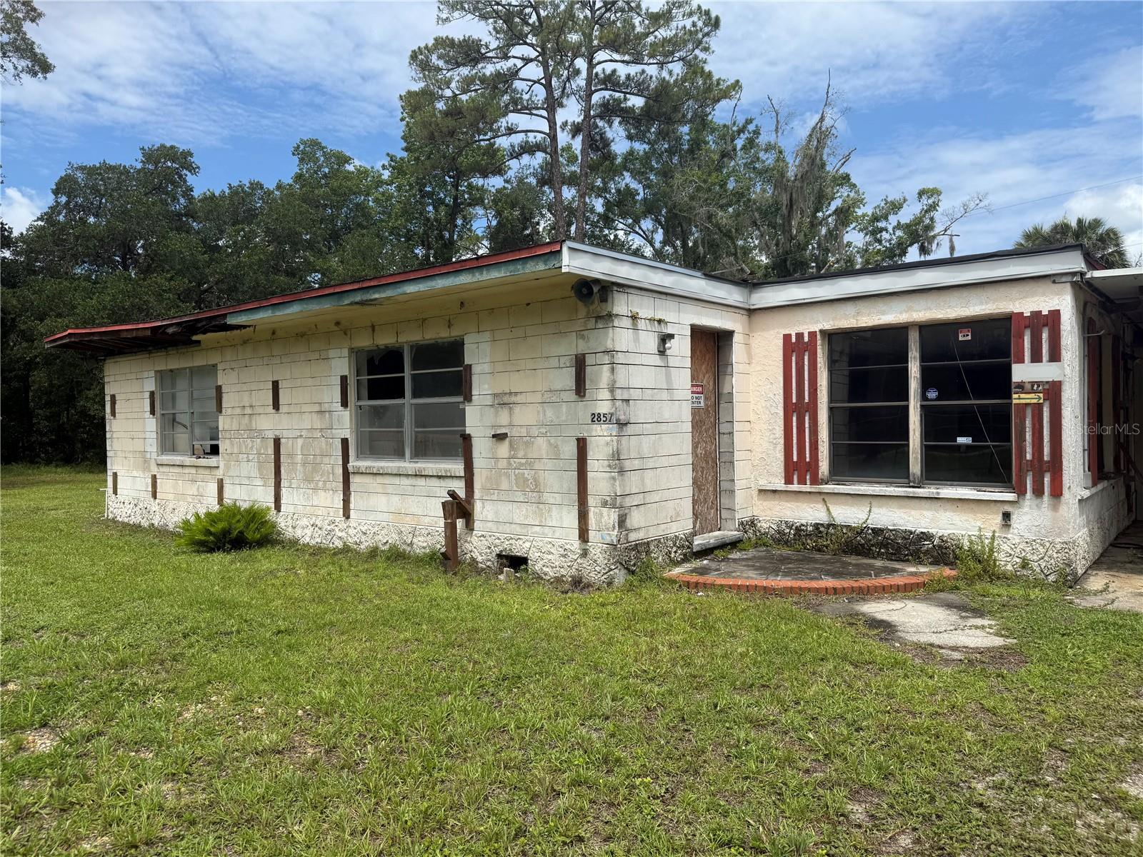 ST JOHNS GARDENS - Commercial Sale
