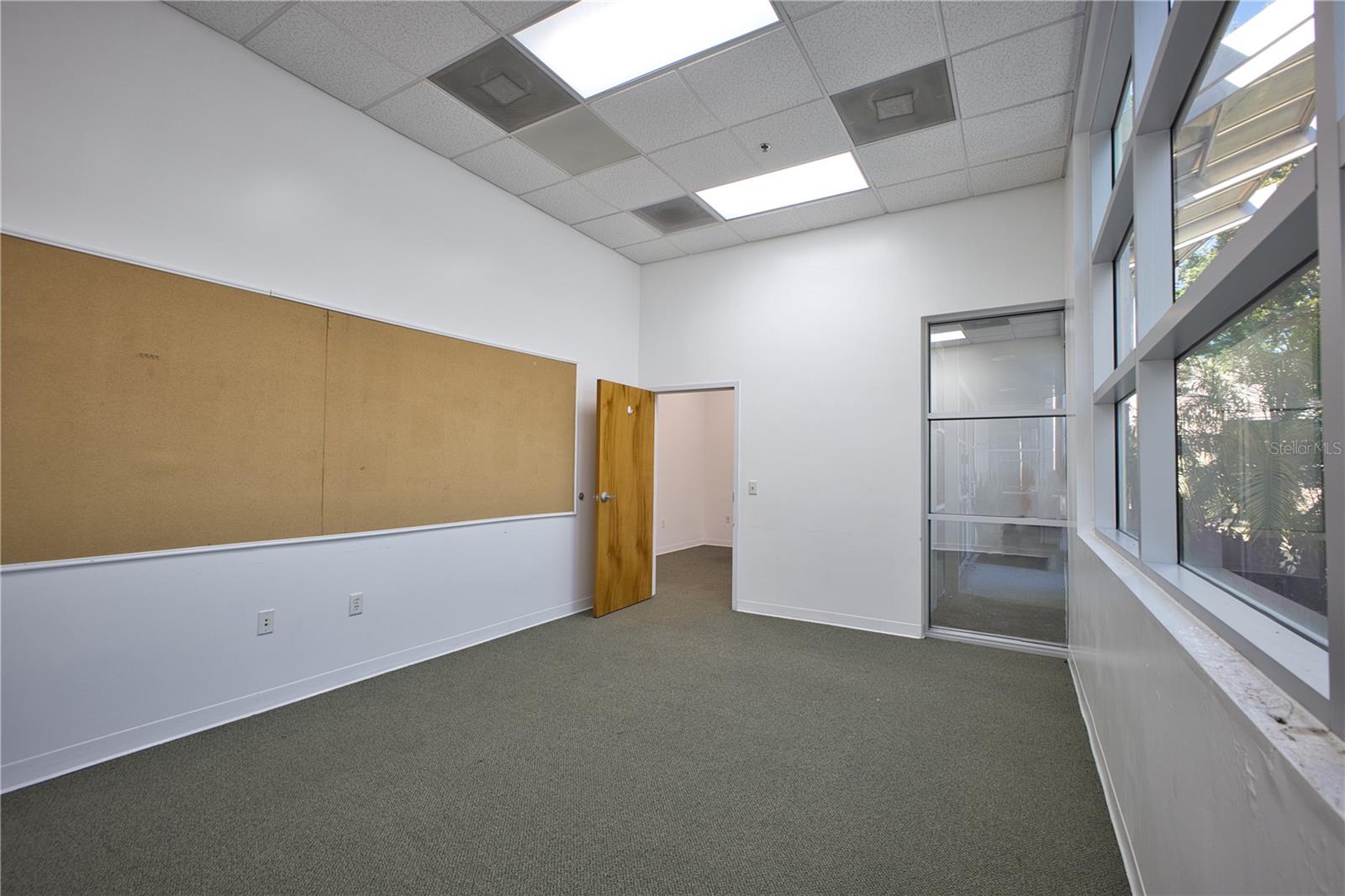 O S P SERVICE CENTER - Commercial Sale