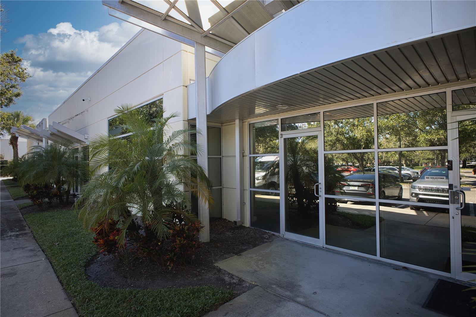 O S P SERVICE CENTER - Commercial Sale