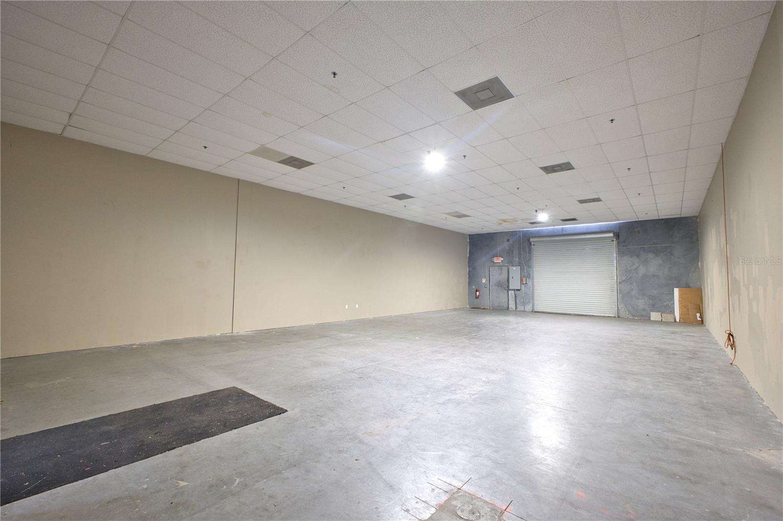 O S P SERVICE CENTER - Commercial Sale