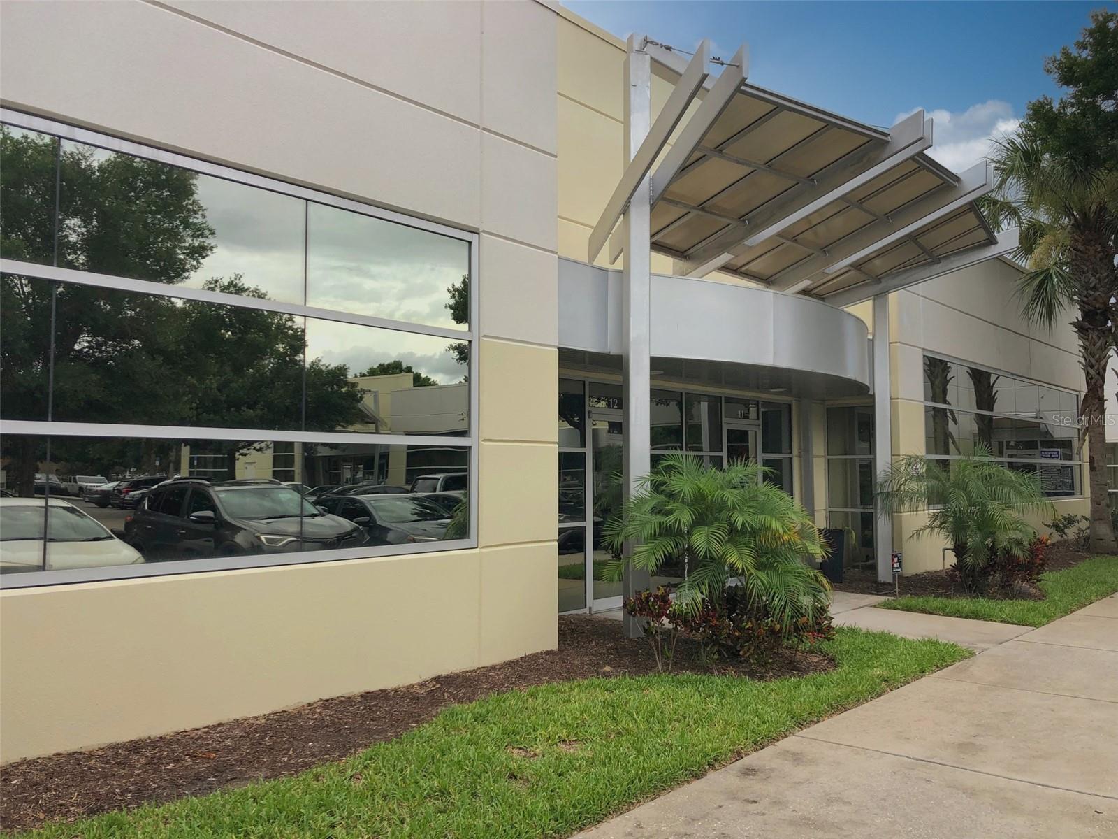 O S P SERVICE CENTER - Commercial Sale