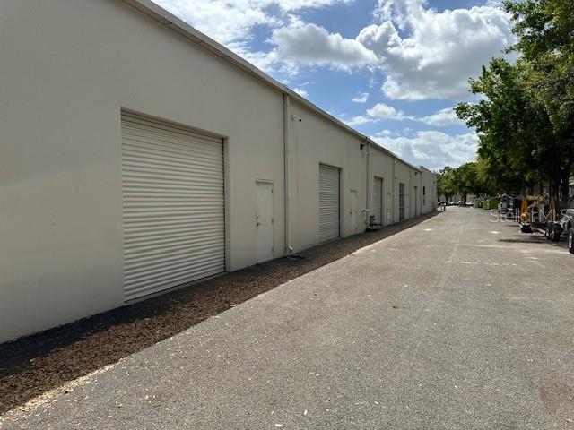 O S P SERVICE CENTER - Commercial Sale