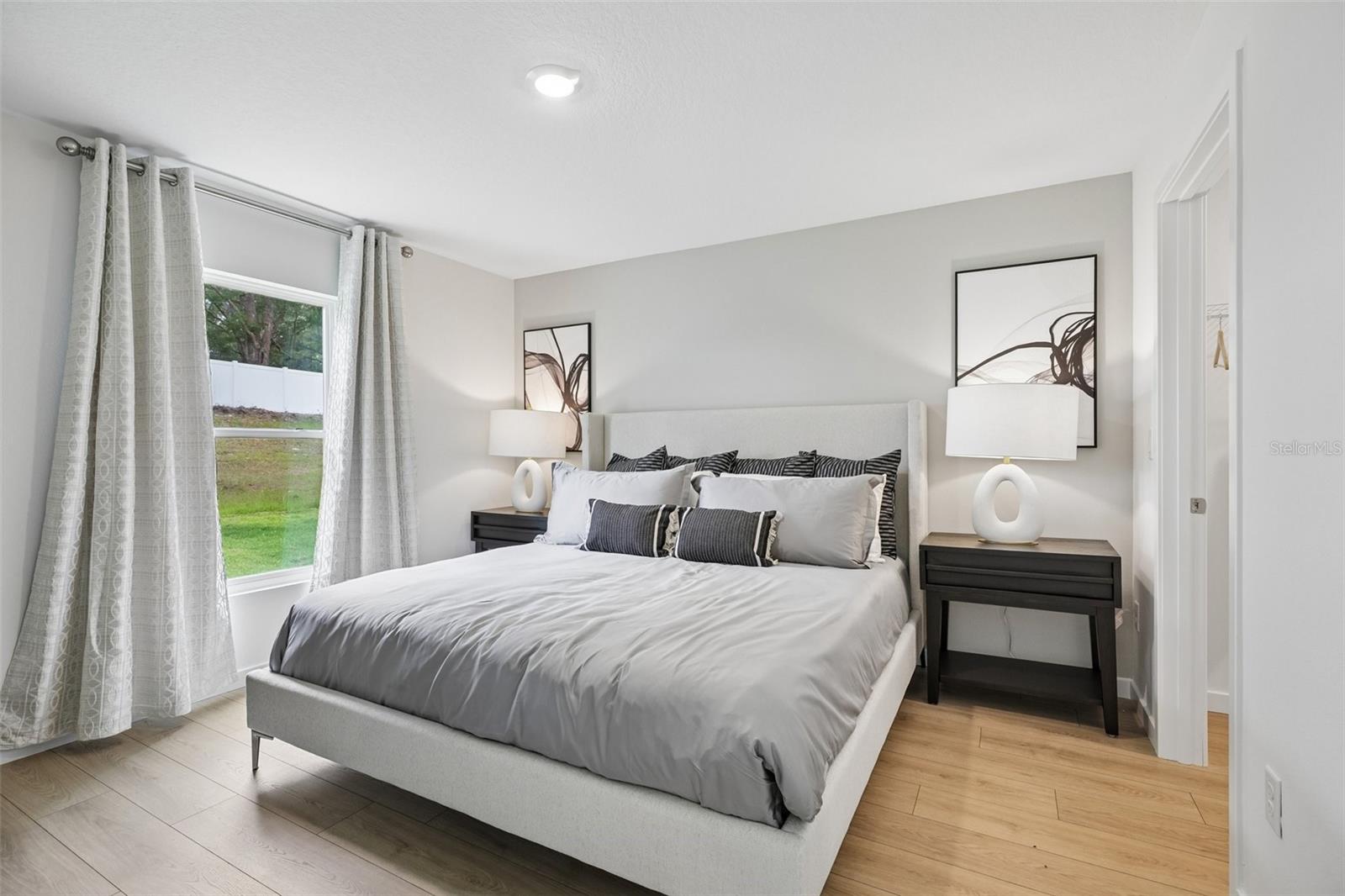 BOULEVARD OAKS - Residential