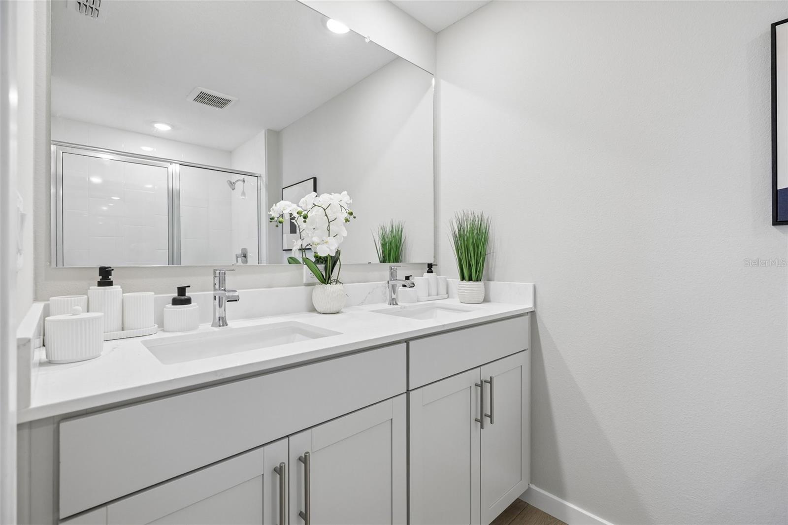 BOULEVARD OAKS - Residential