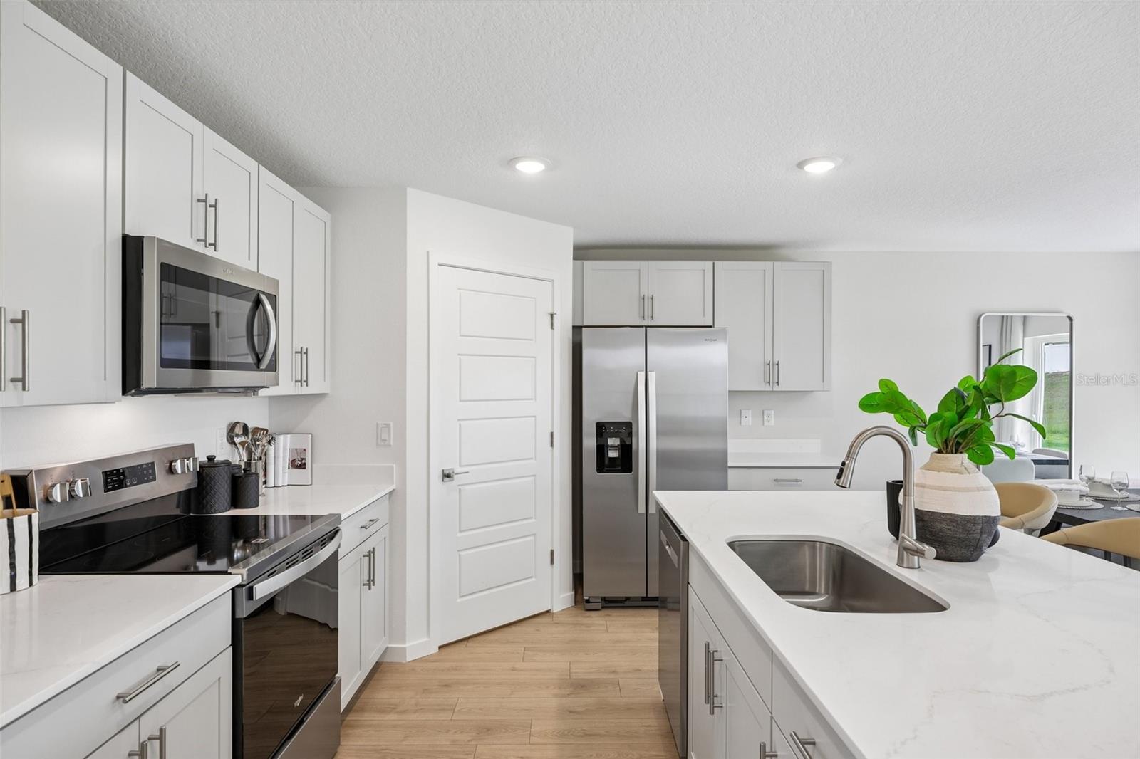 BOULEVARD OAKS - Residential