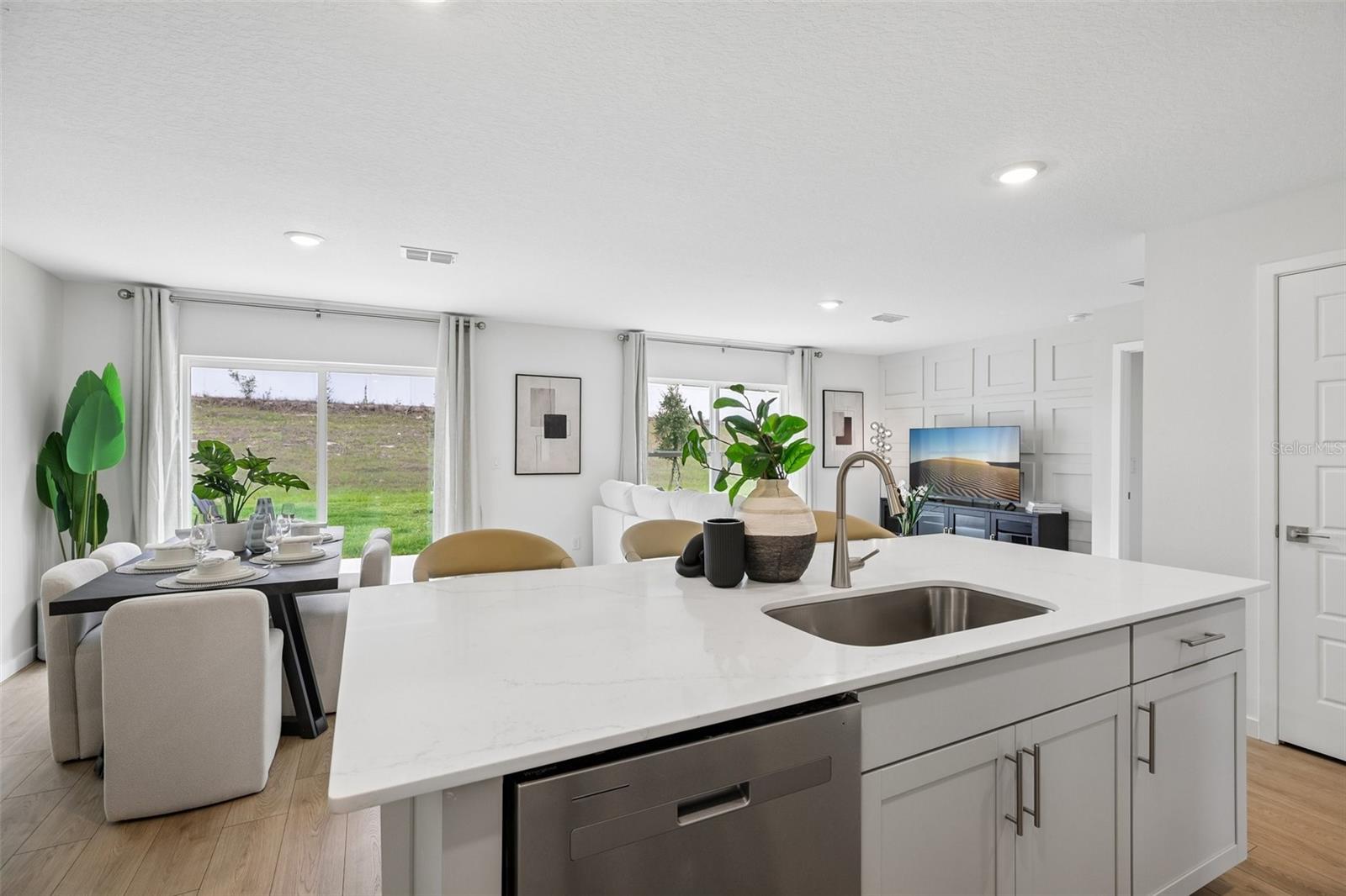 BOULEVARD OAKS - Residential