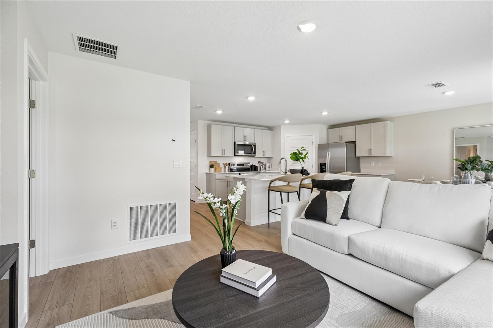 BOULEVARD OAKS - Residential