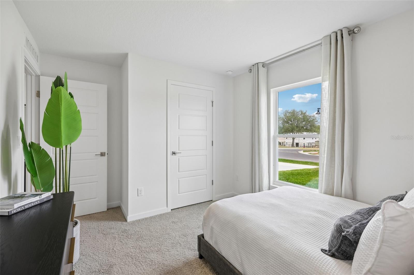 BOULEVARD OAKS - Residential