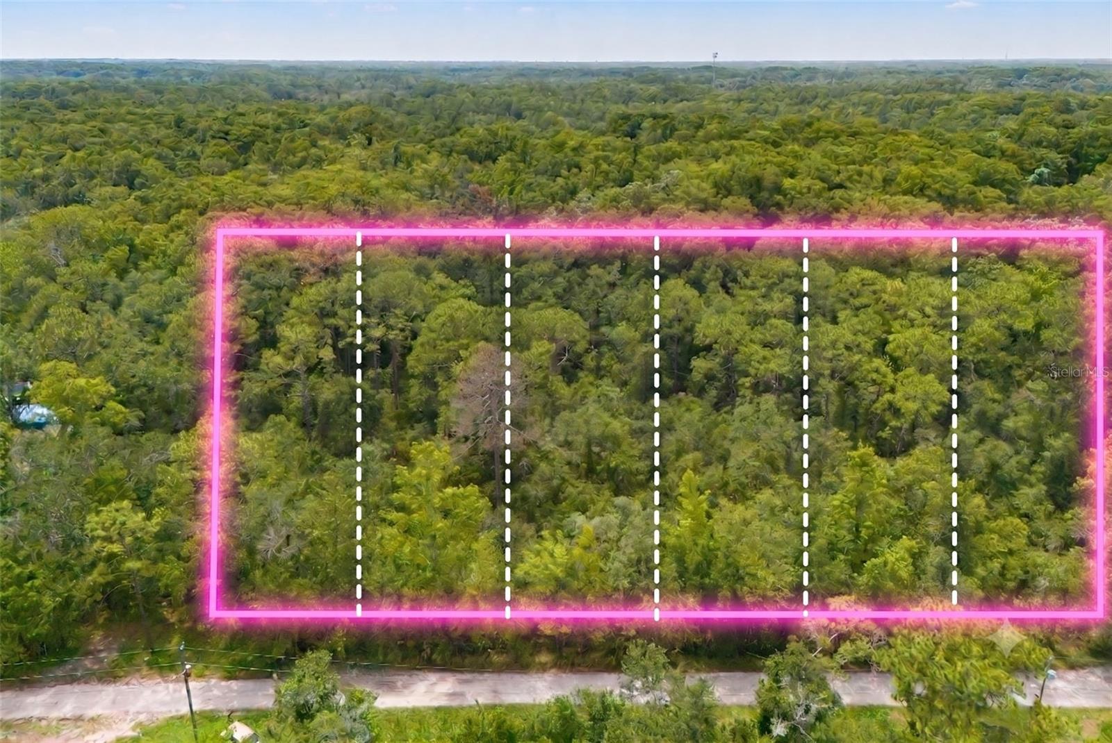 6 lots: #17-12.  Each lot approx 35 x 110' in Moon Lake Estates.  Electricity available. Flood Zone: X.  Located on a Dead-end road - gives you more privacy.  Minutes to the Lake and park.