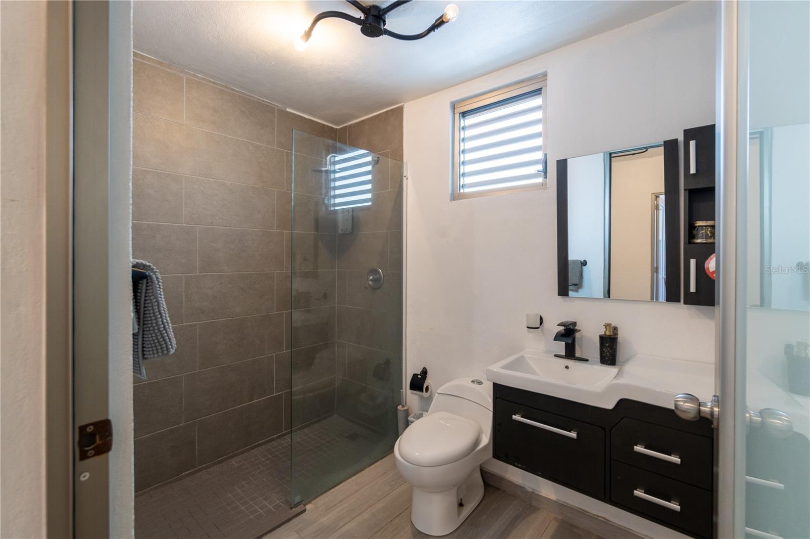SUGAR BRIDGE SUITES - Residential Income