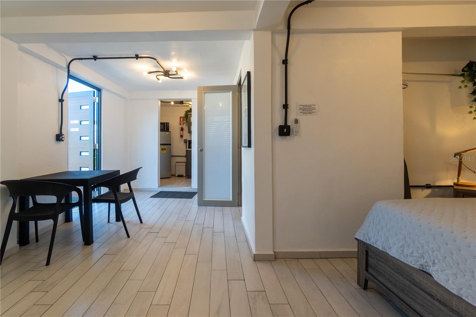 SUGAR BRIDGE SUITES - Residential Income