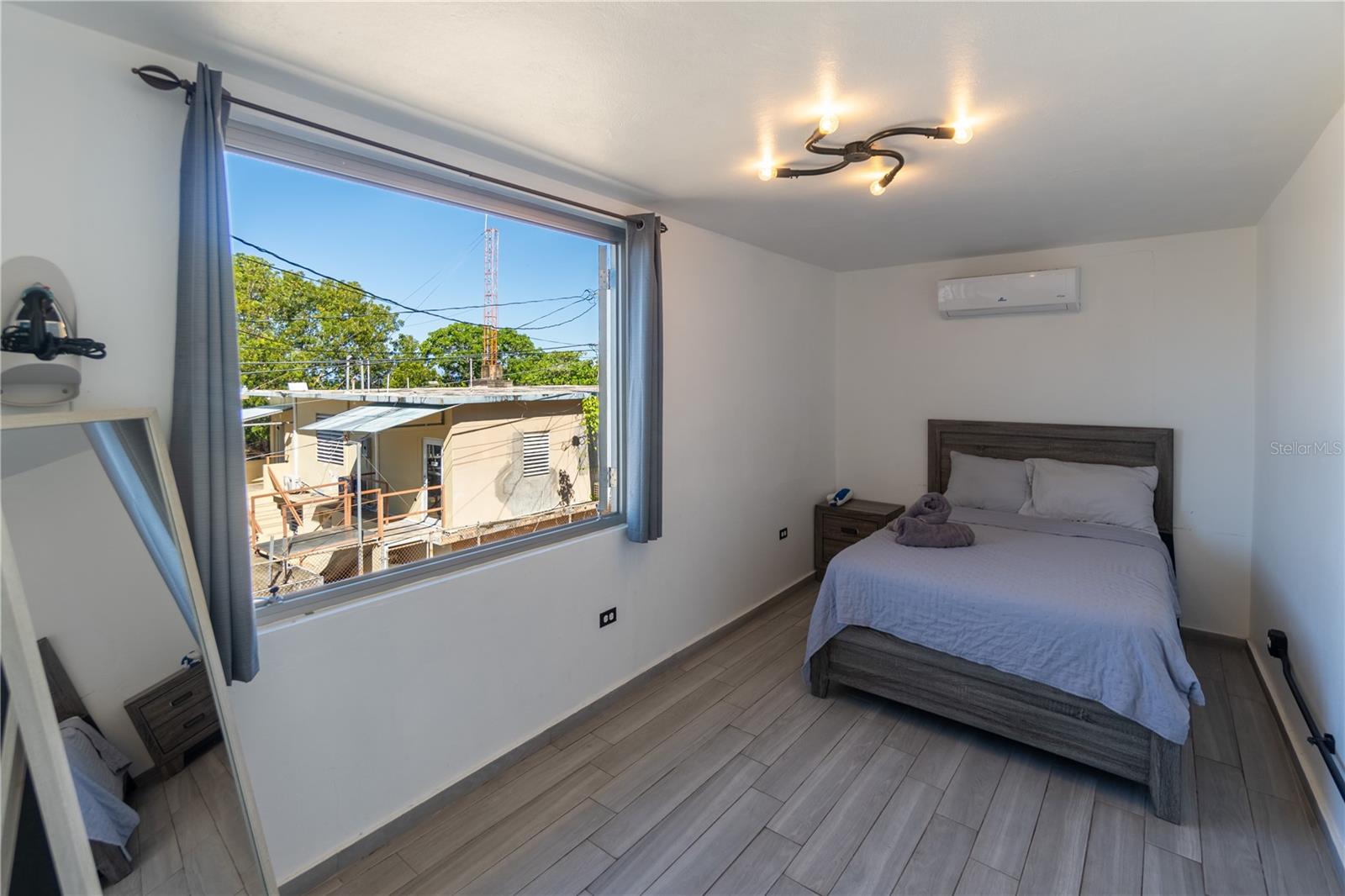 SUGAR BRIDGE SUITES - Residential Income
