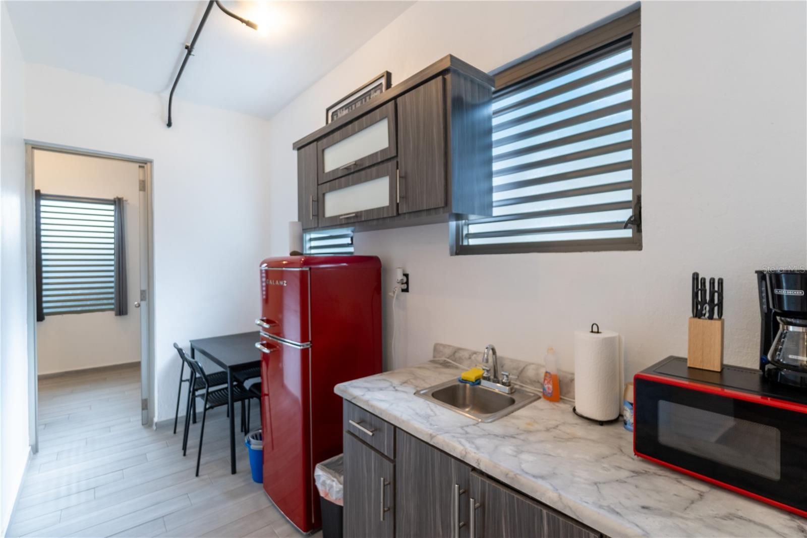 SUGAR BRIDGE SUITES - Residential Income