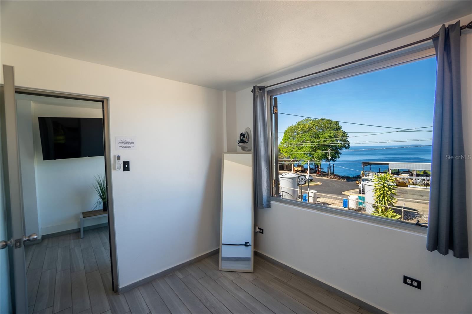 SUGAR BRIDGE SUITES - Residential Income