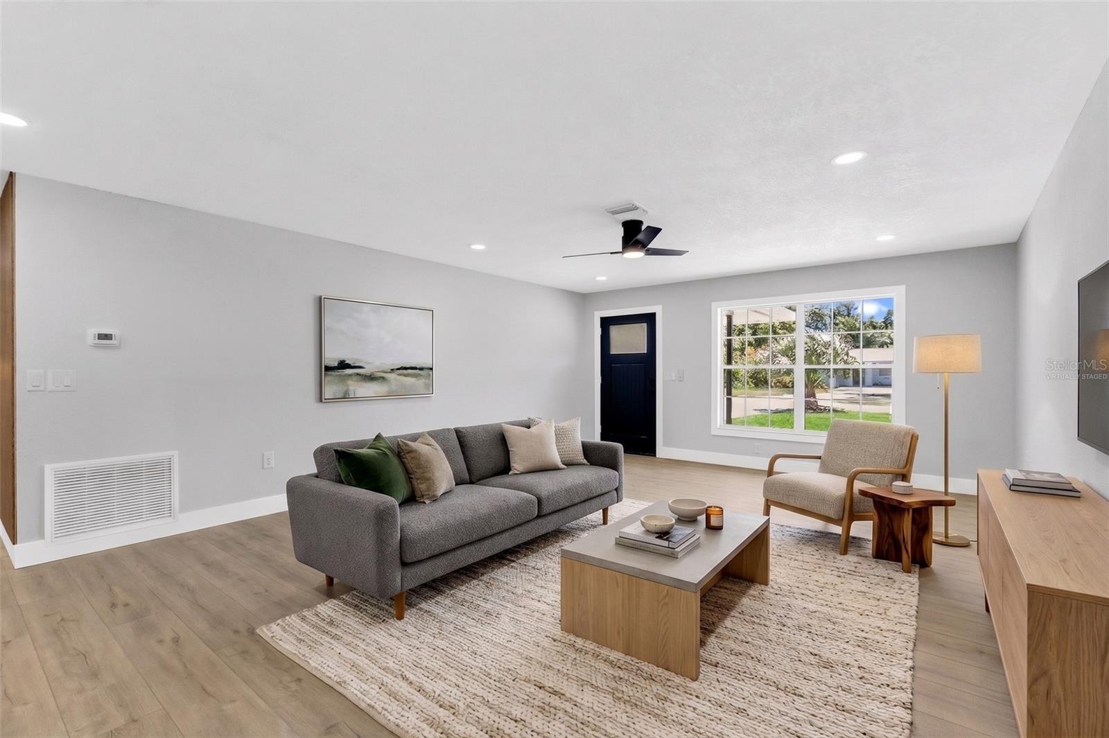 SOUTH VENICE - Residential
