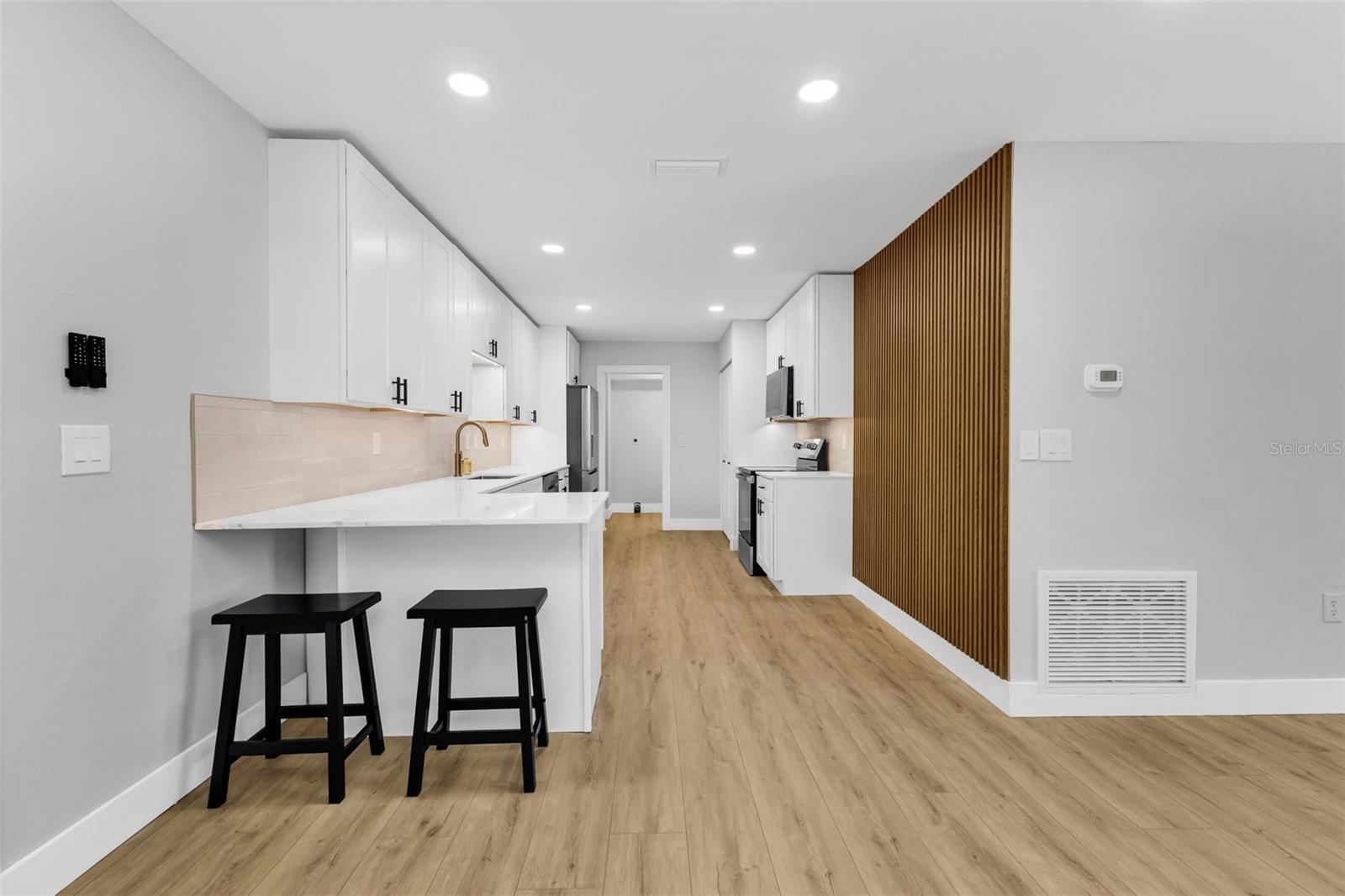 SOUTH VENICE - Residential