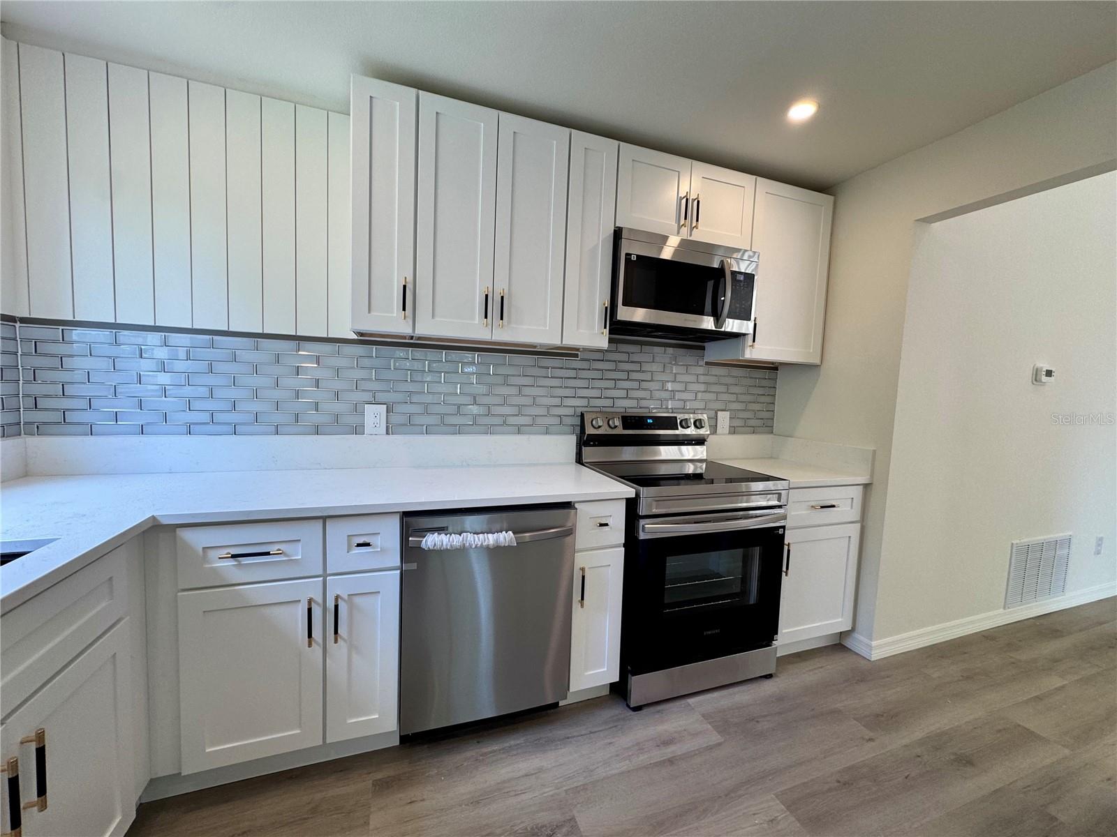 WINDSONG ESTATES - Residential