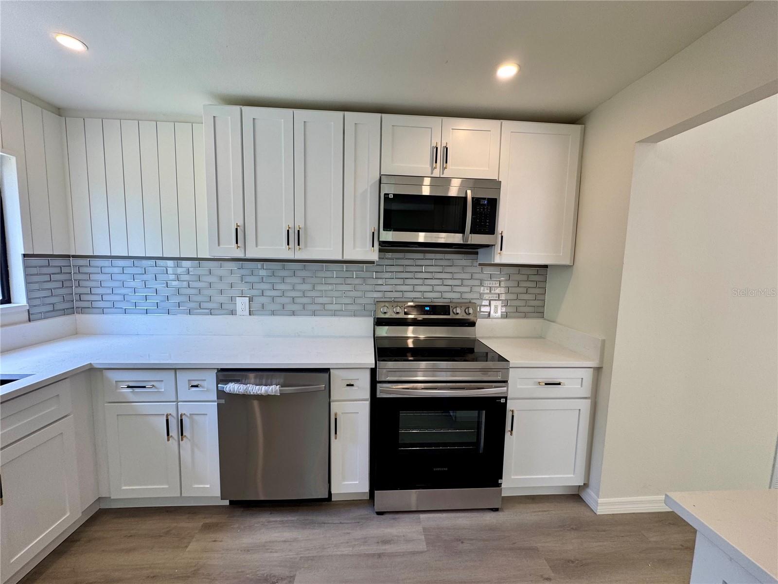 WINDSONG ESTATES - Residential