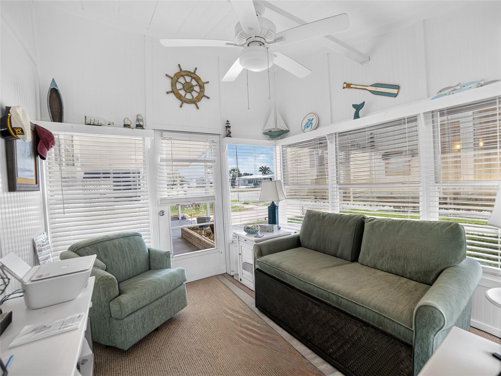 OAKS ROYAL - Residential