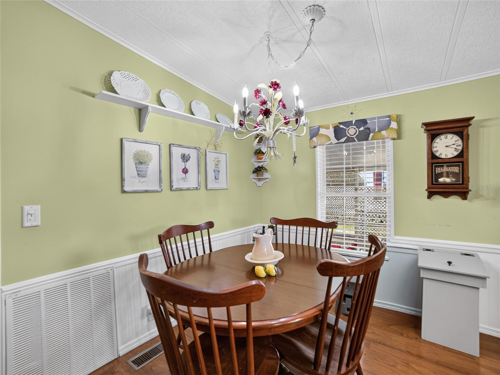 OAKS ROYAL - Residential