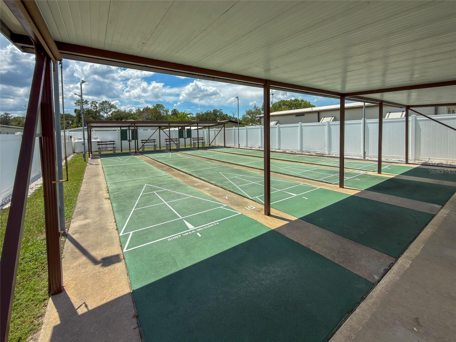 OAKS ROYAL - Residential