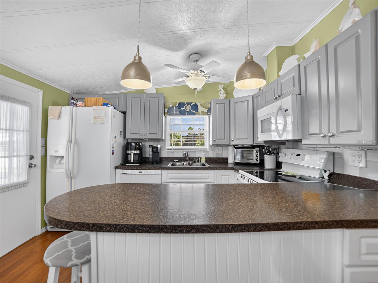 OAKS ROYAL - Residential