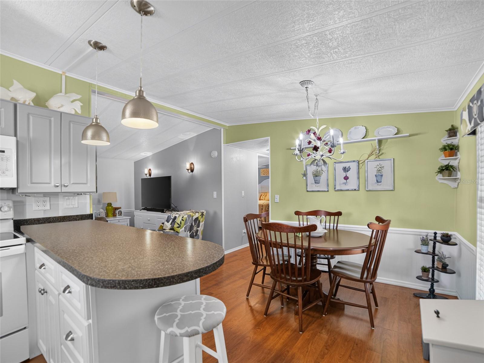 OAKS ROYAL - Residential