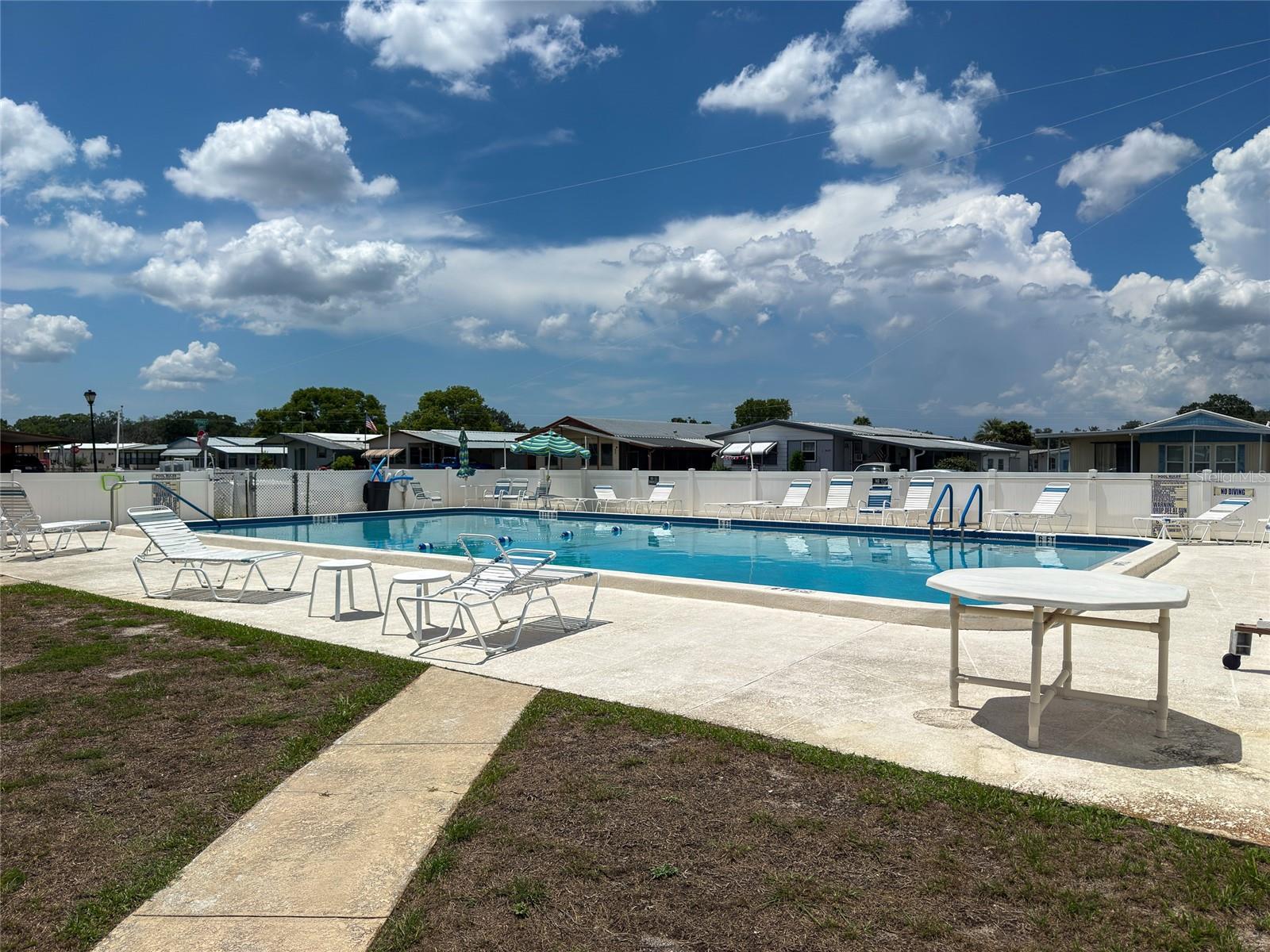 OAKS ROYAL - Residential