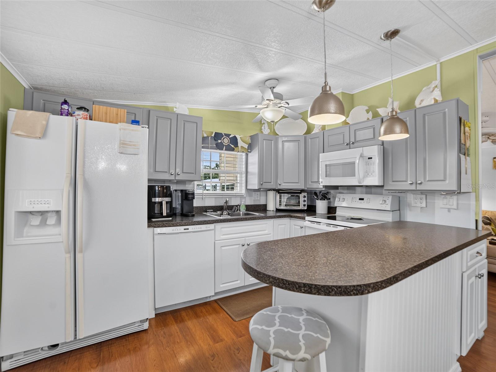 OAKS ROYAL - Residential