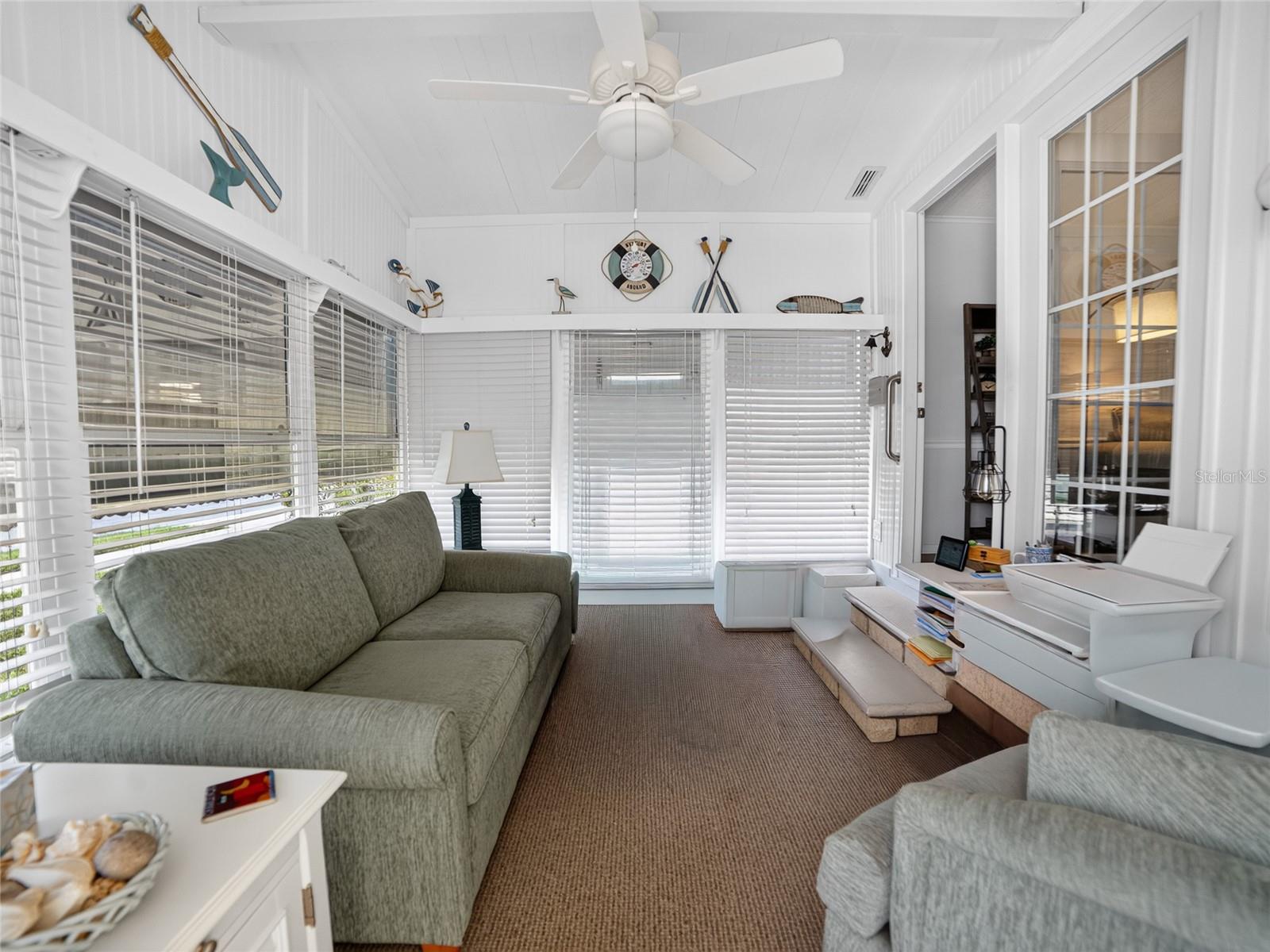 OAKS ROYAL - Residential