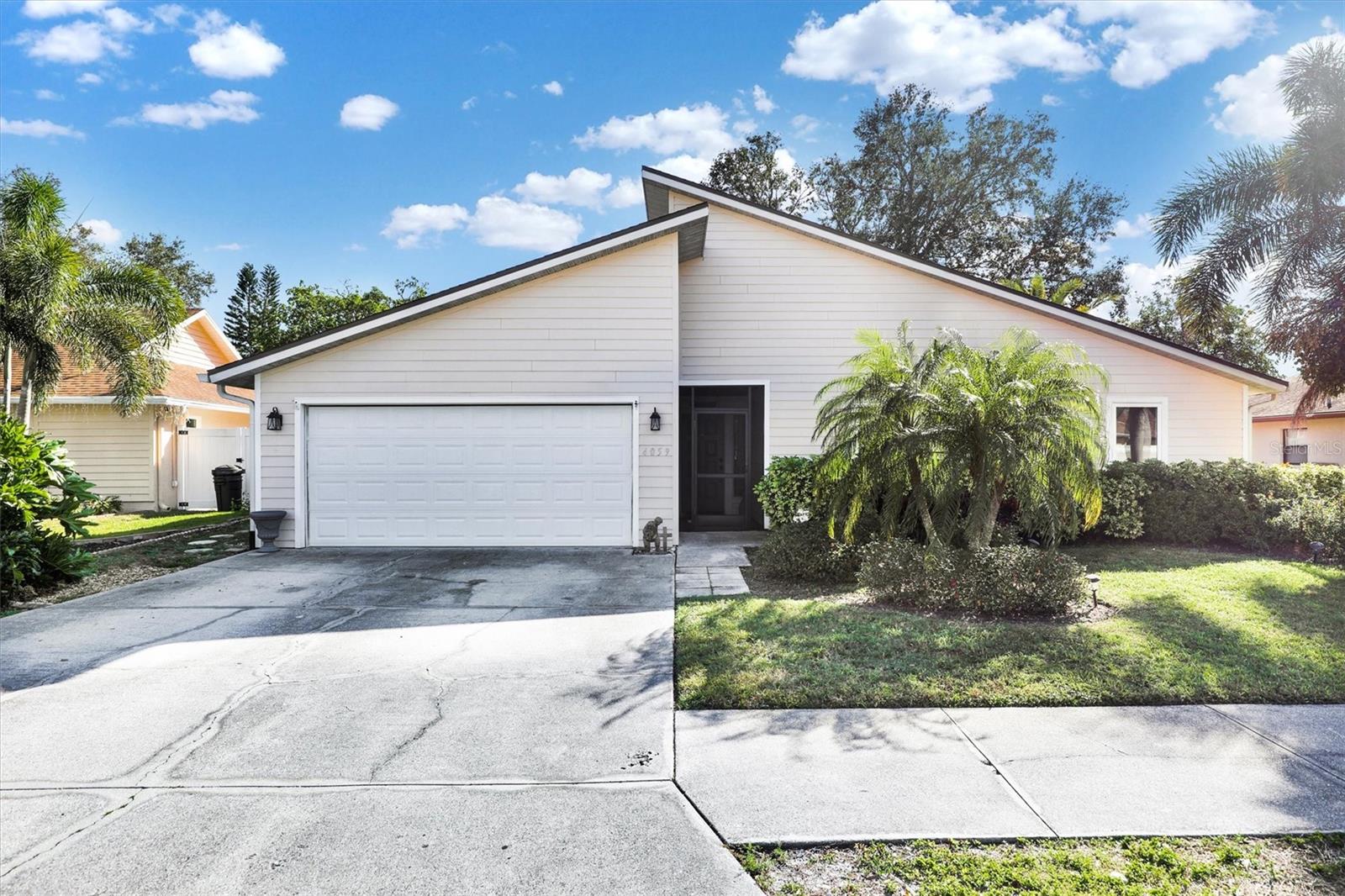LAKE SARASOTA - Residential