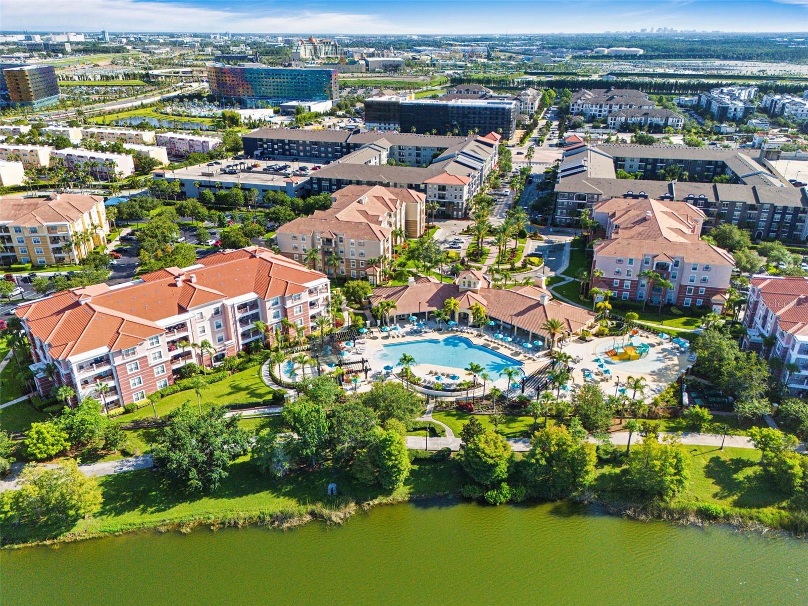 VISTA CAY AT HARBOR SQUARE CONDOMINIUM PHASE - Residential