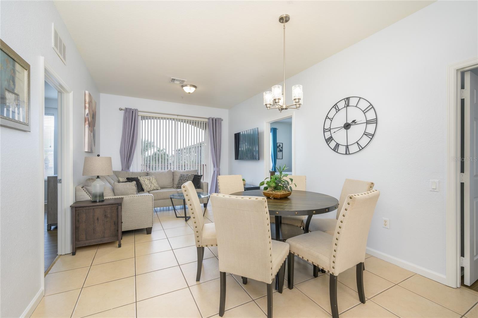 VISTA CAY AT HARBOR SQUARE CONDOMINIUM PHASE - Residential
