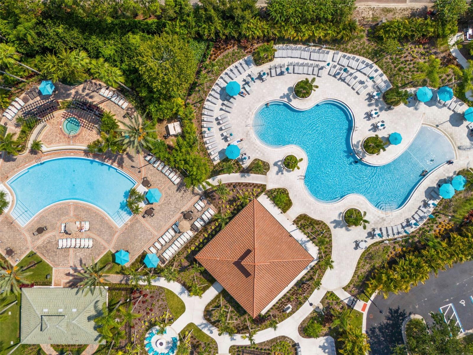 VISTA CAY AT HARBOR SQUARE CONDOMINIUM PHASE - Residential