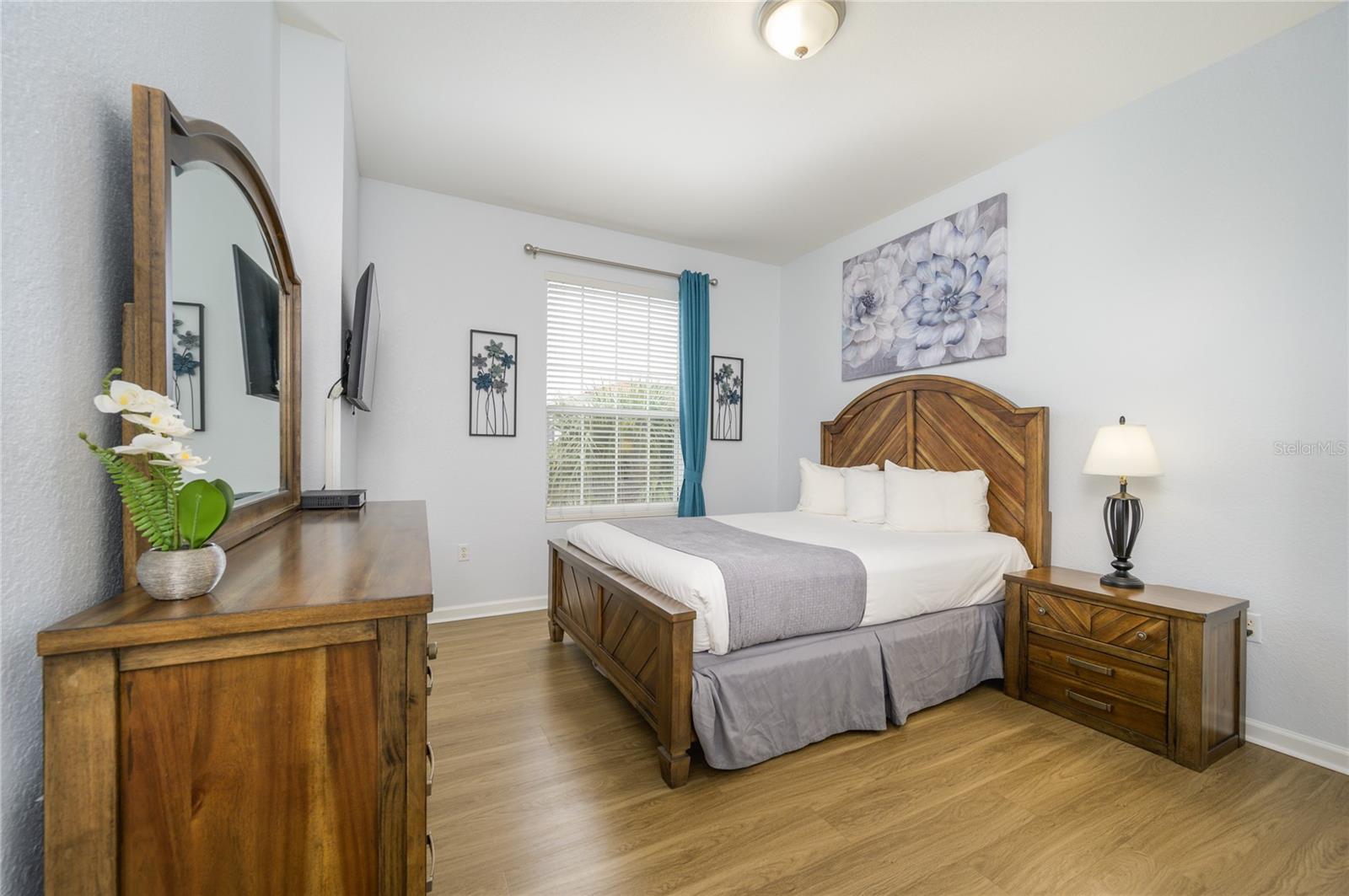 VISTA CAY AT HARBOR SQUARE CONDOMINIUM PHASE - Residential