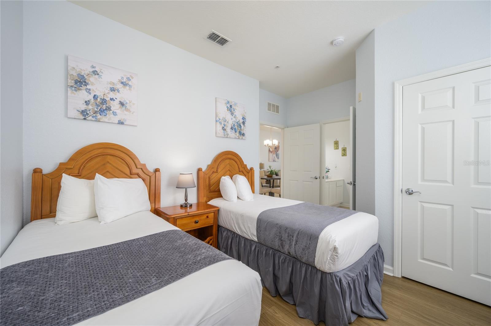 VISTA CAY AT HARBOR SQUARE CONDOMINIUM PHASE - Residential