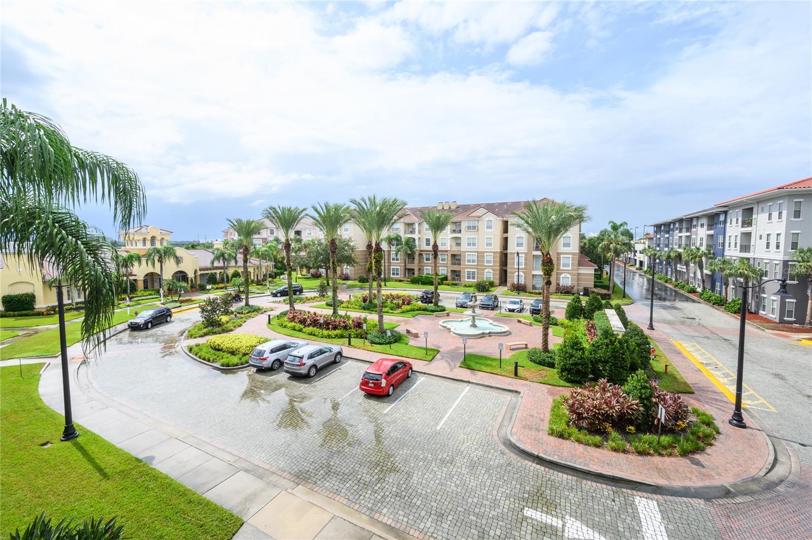 VISTA CAY AT HARBOR SQUARE CONDOMINIUM PHASE - Residential