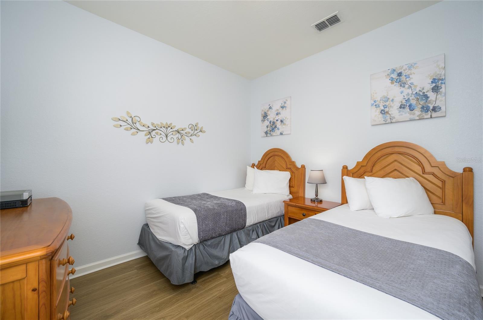 VISTA CAY AT HARBOR SQUARE CONDOMINIUM PHASE - Residential