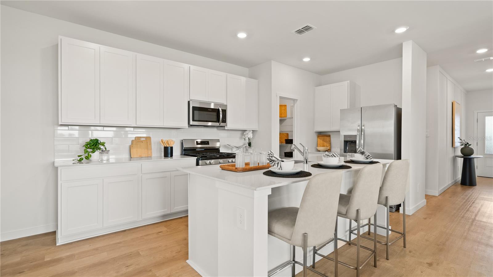 WATERLIN 45'S - Residential