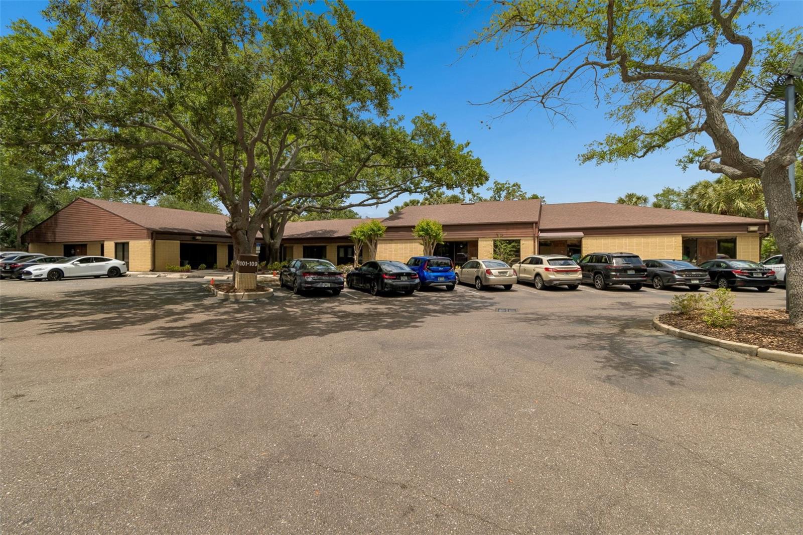 DRUHILL PROFESSIONAL CENTER - Commercial Sale