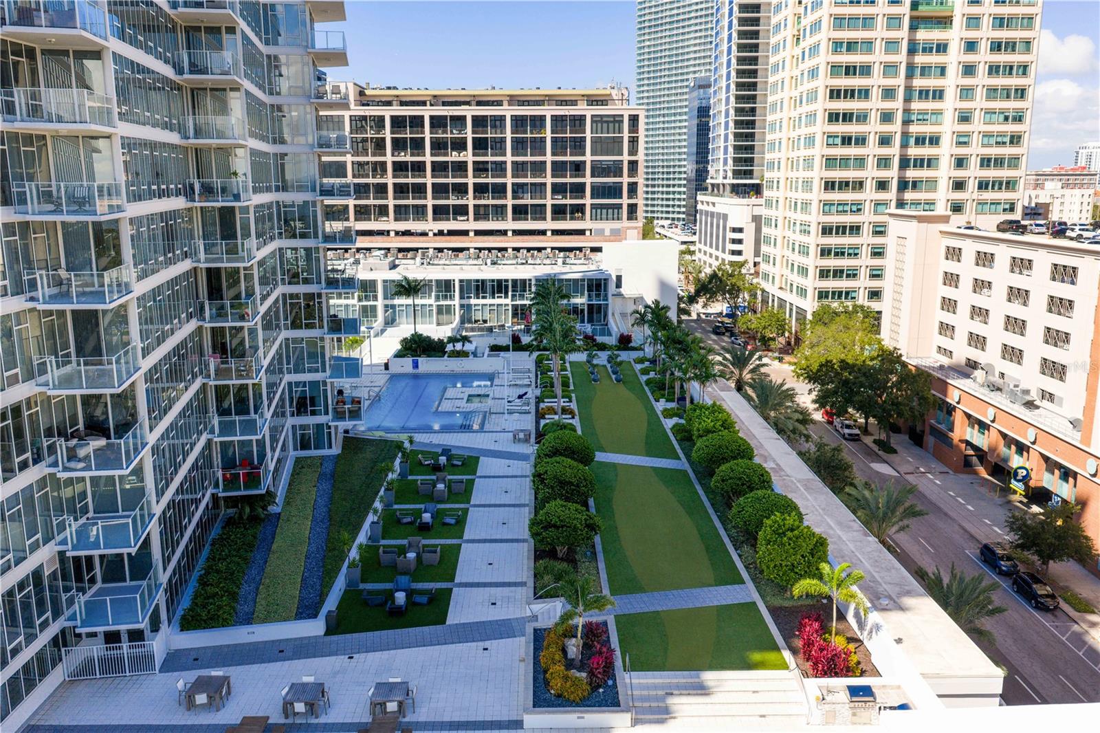 SIGNATURE PLACE CONDO - Residential Lease