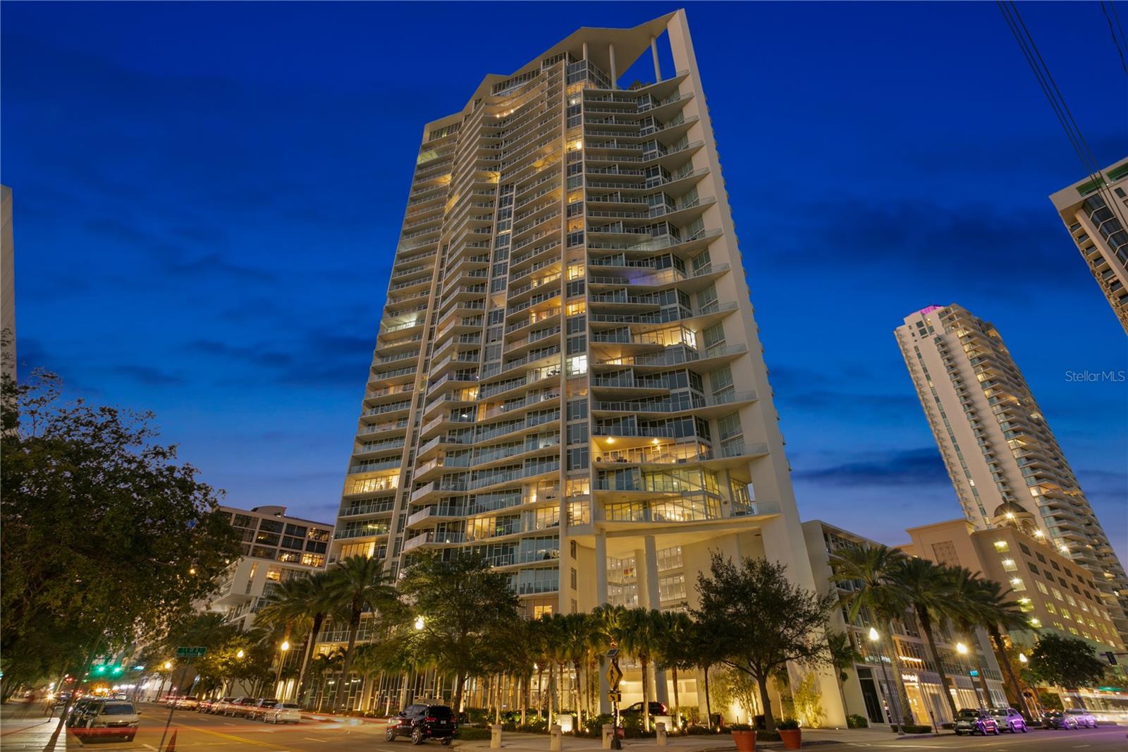 SIGNATURE PLACE CONDO - Residential Lease