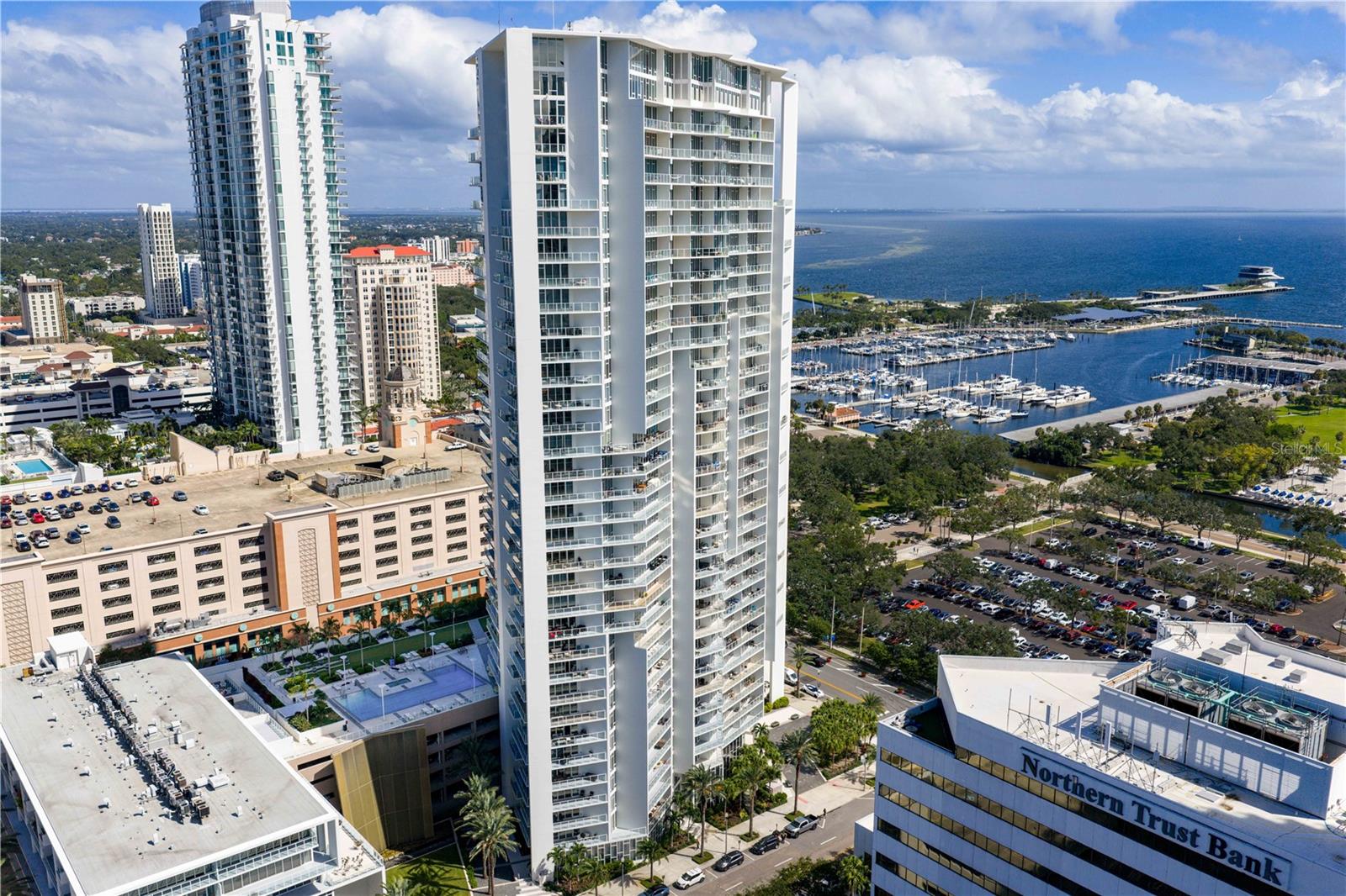 SIGNATURE PLACE CONDO - Residential Lease