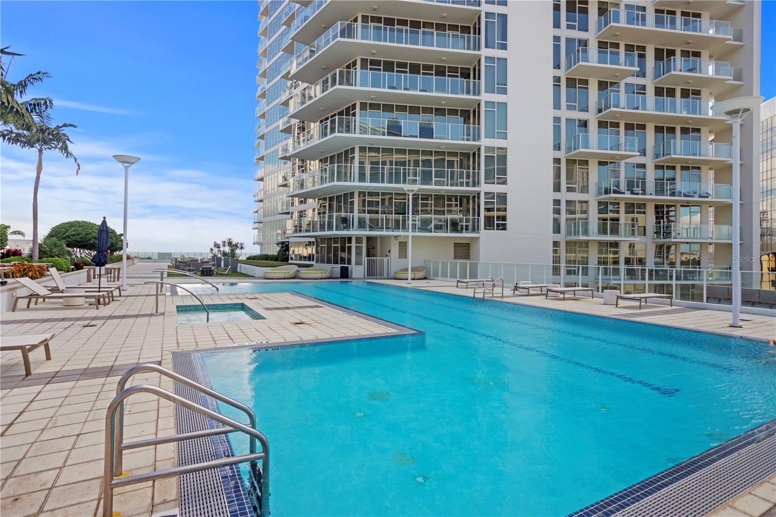 SIGNATURE PLACE CONDO - Residential Lease