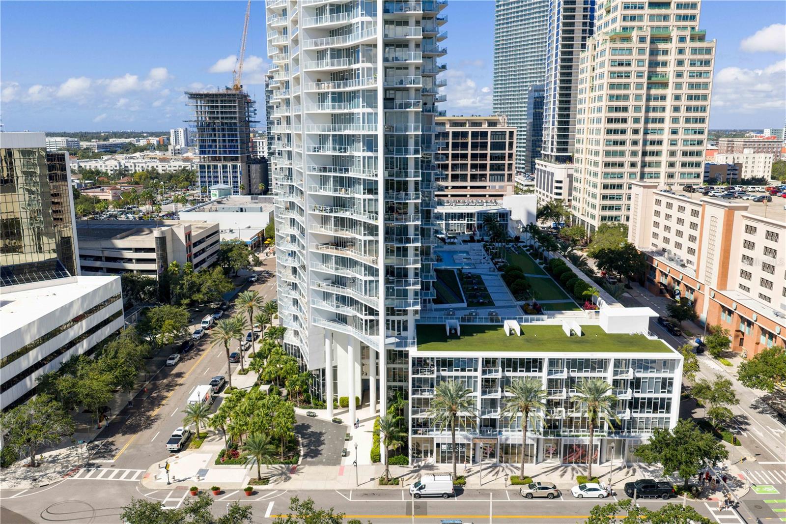 SIGNATURE PLACE CONDO - Residential Lease