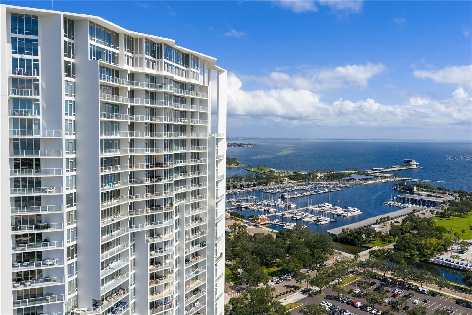 SIGNATURE PLACE CONDO - Residential Lease