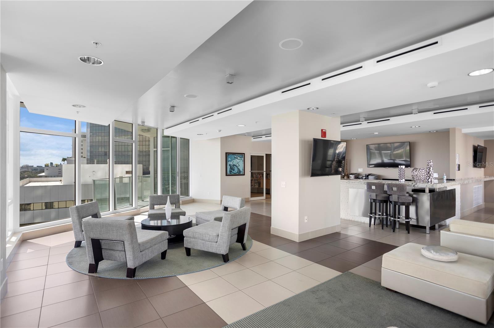 SIGNATURE PLACE CONDO - Residential Lease
