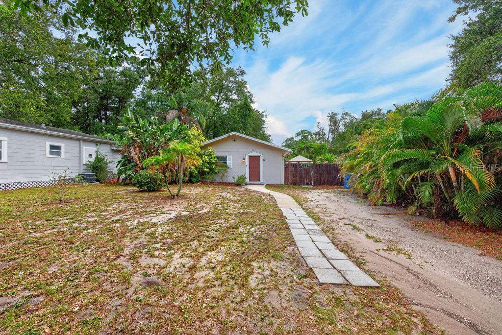 ROOSEVELT GROVES - Residential