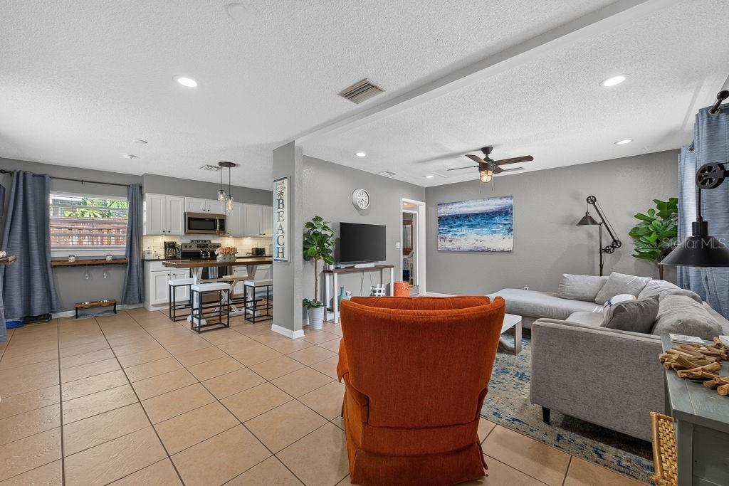 ROOSEVELT GROVES - Residential
