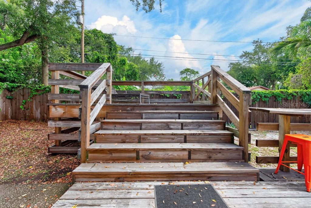 ROOSEVELT GROVES - Residential